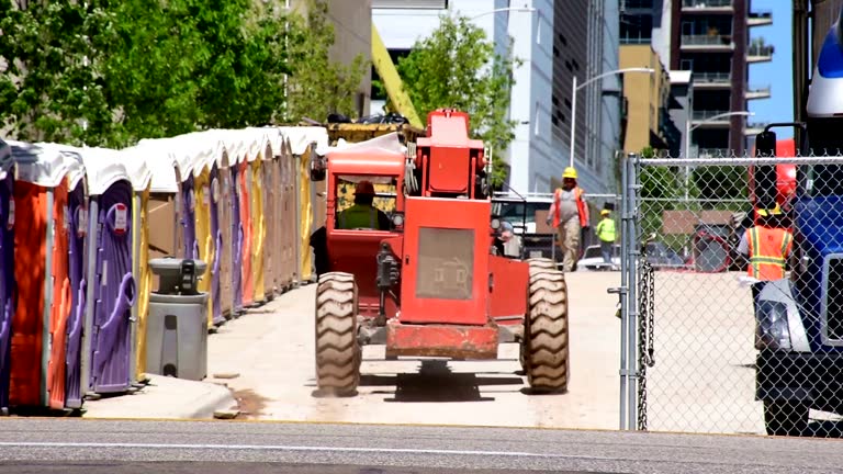 Best Portable Toilet Rental for Emergency Services  in Metairie, LA